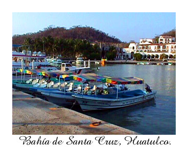 Baha de Santa Cruz, Pier.